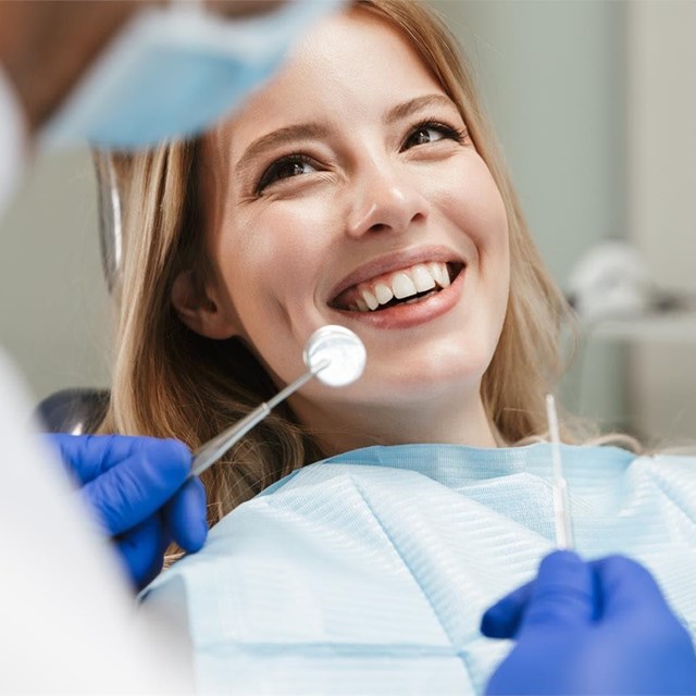 ¿Cada cuánto tiempo debe visitar a nuestros dentistas?